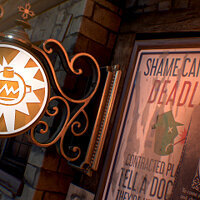 Достижение Коту под хвост в игре We Happy Few для Windows 10, Xbox One, Xbox Series