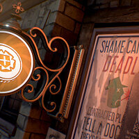 Достижение Денежный канал в игре We Happy Few для Windows 10, Xbox One, Xbox Series
