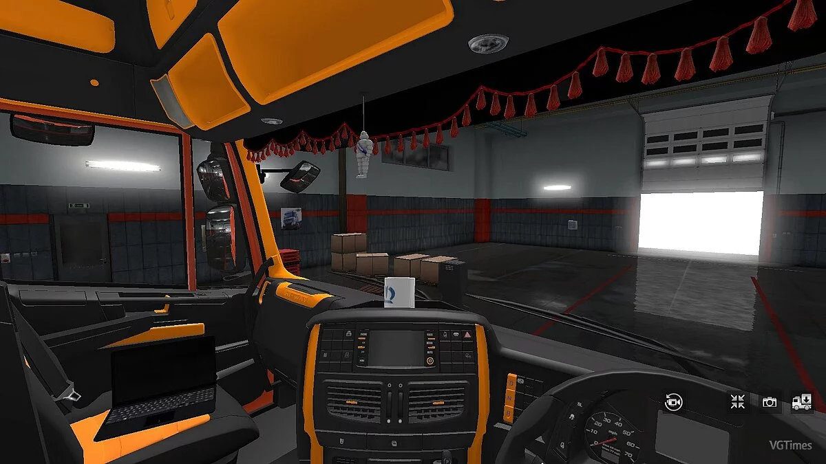 Euro Truck Simulator 2 — Black Orange Interior для Iveco Hi-Way [1.0] (v1.28.x - 1.34.x)