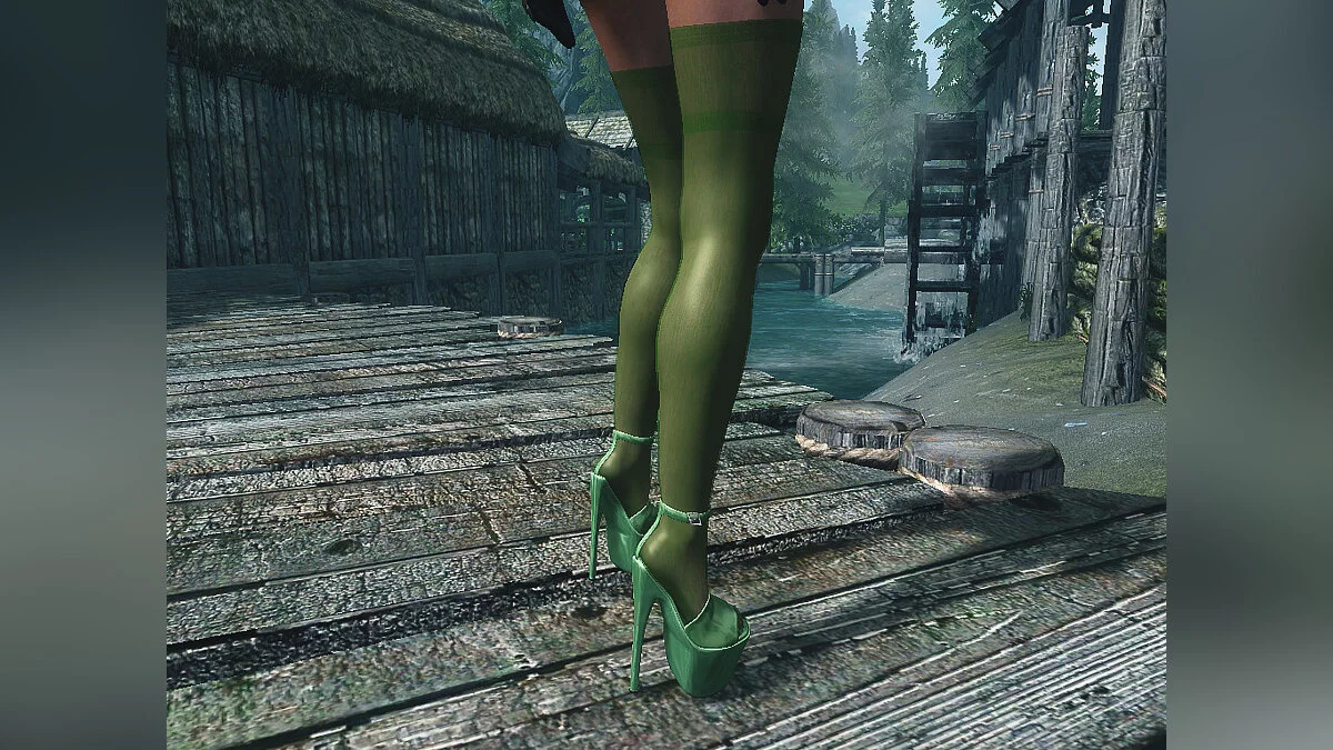 Elder Scrolls 5: Skyrim Special Edition — Каблуки и чулки