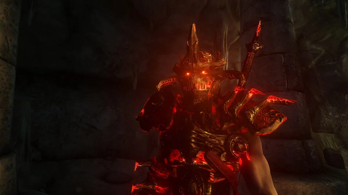 The Elder Scrolls 4: Oblivion — Улучшенный даэдрический шлем