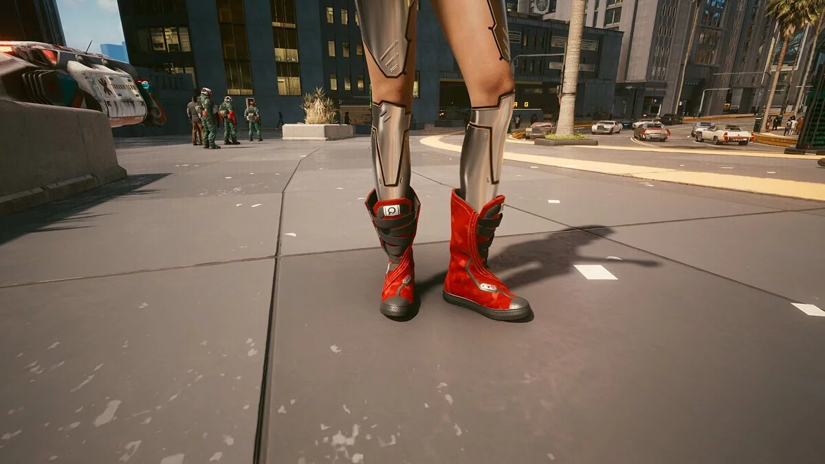 Cyberpunk 2077 — Разноцветные сапоги Converse