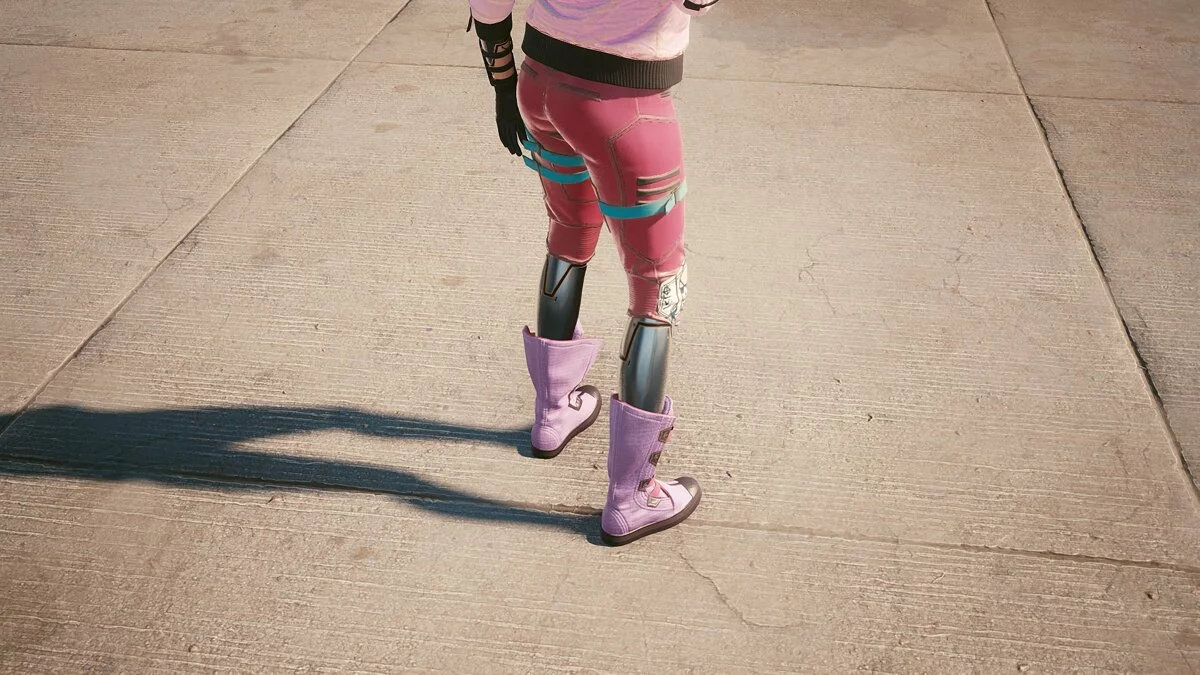 Cyberpunk 2077 — Укороченные женские джинсы