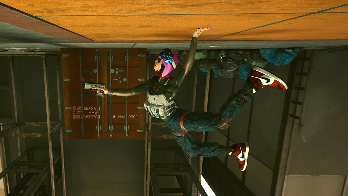 Cyberpunk 2077 — Спортивная обувь