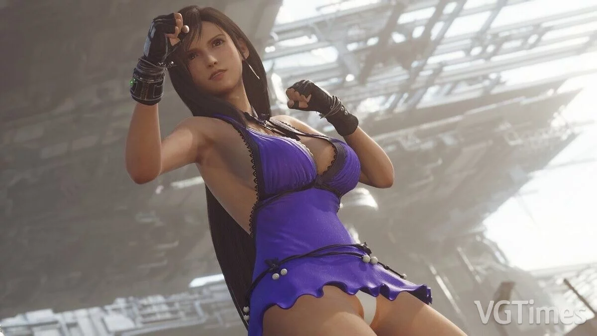 Final Fantasy VII Remake — Большая грудь Тифы в фиолетовом платье