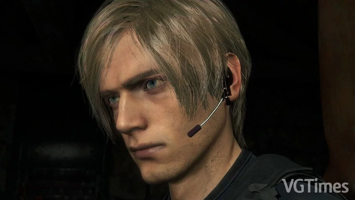 Resident Evil 4 Remake (2023) — Гарнитура на одно ухо