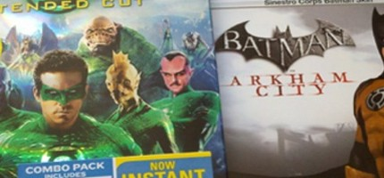 Расширенное издание "Зелёного фонаря" включает в себя код для скина Бэтмена в Arkham City