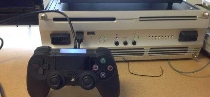 Фотография прототипа Playstation 4 и ее контроллера попала в сеть