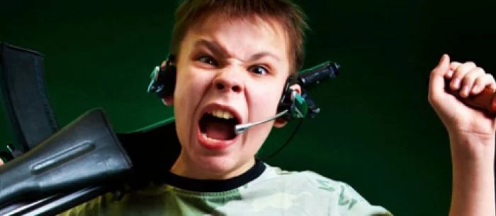 Геймер выпил 8 литров энергетика и впал в кому