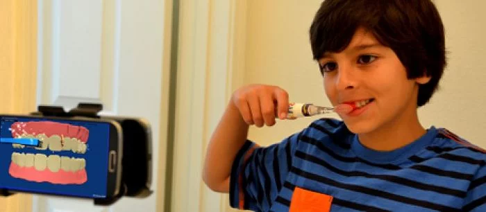 Grush — зубная щетка и игра в одном флаконе