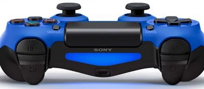 Голубой контроллер для PS4 появится в продаже через несколько месяцев