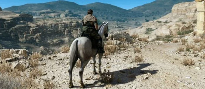 Авторы MGS5 нашли применение лошадиными фекалиям в своей игре