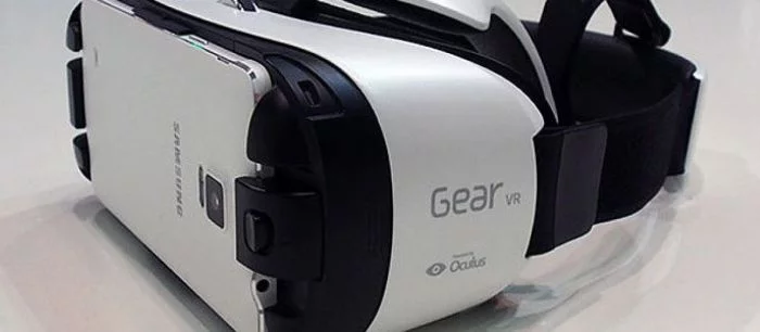 Samsung Gear VR можно купить за 100 $