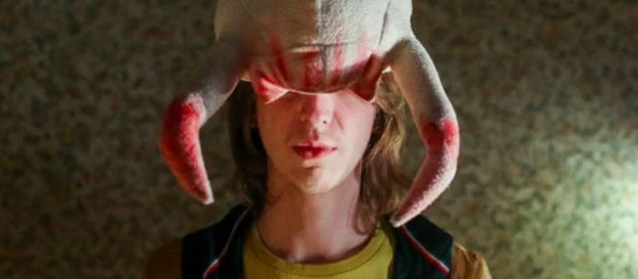 Житель Челябинска сфотографировался на паспорт с хедкрабом на голове