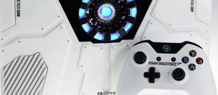 Microsoft бесплатно отдаст три Xbox One в стиле Железного Человека