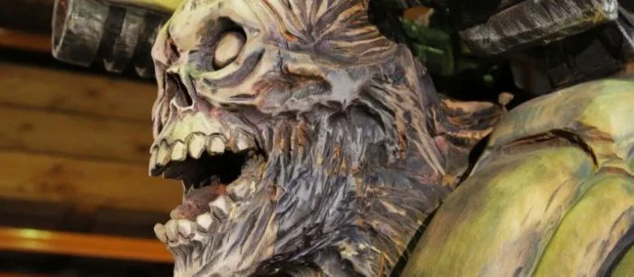 Австралийский скульптор выпилил Ревенанта из DOOM бензопилой: фото и видео процесса