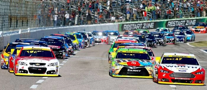 Для Forza Motorsport 6 вышло дополнение NASCAR