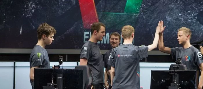 Клуб Бундеслиги купил команду по League of Legends