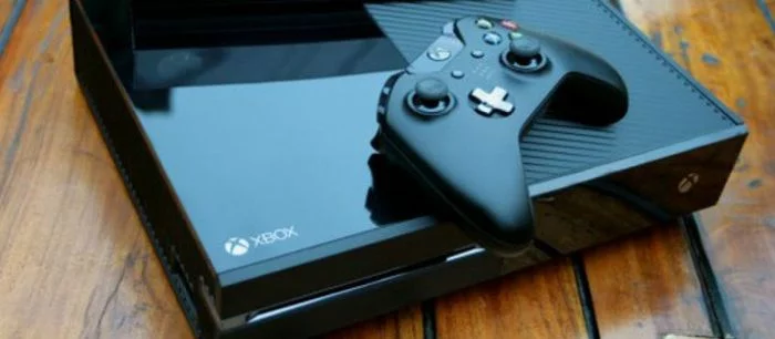 Xbox One подешевела на 50 $