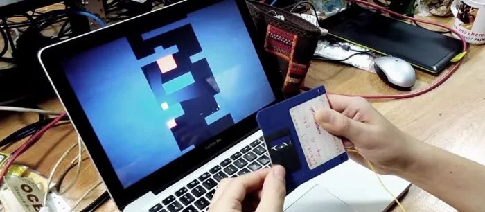 Энтузиаст создал игру, в которой нужно управлять дискетой