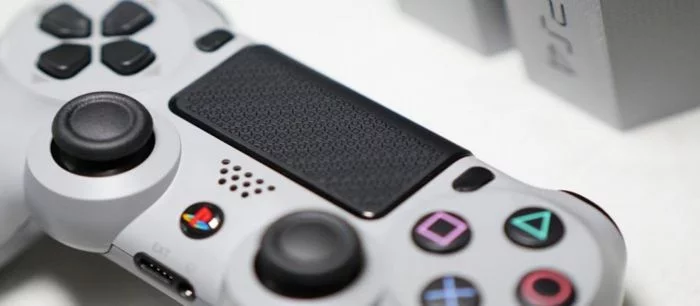 Элитный DualShock 4 не выйдет, потому что Sony не хочет разделять геймеров