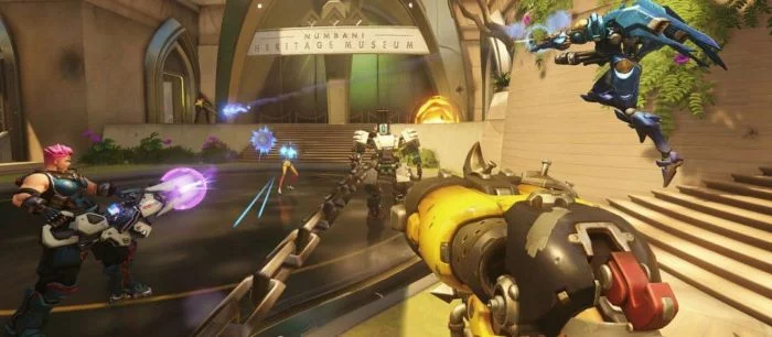 Директор Overwatch попросил Sony и Microsoft забанить игроков, использующих мышь и клавиатуру