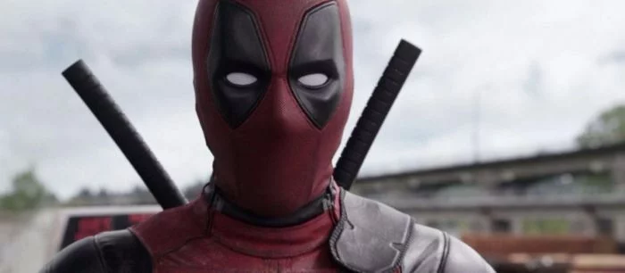 На фото со съемок «Дэдпул 2» показали особняк Людей Икс