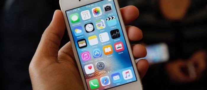 Новый iPhone будет стоить 100 000 рублей