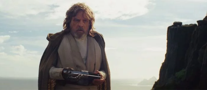 В новом трейлере «Звёздные войны. Эпизод VIII: Последние джедаи» показали Люка Скайуокера