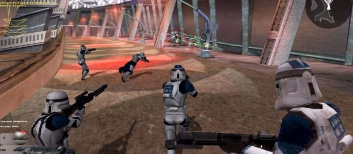 В Star Wars: Battlefront 2 2005 вернули мультиплеер и сделали кросс-плей между GOG и Steam