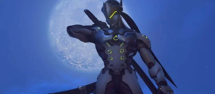 Стример делает контроллер для Гэндзи из Overwatch из фиджет-спиннера. Раньше ему удалось сыграть с помощью бананов