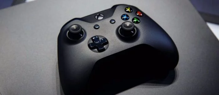 В сети появились первые обзоры Xbox One X