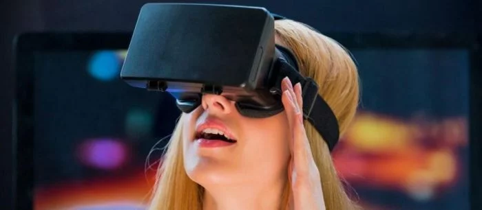 После VR-игр москвичка начала видеть порталы в реальной жизни