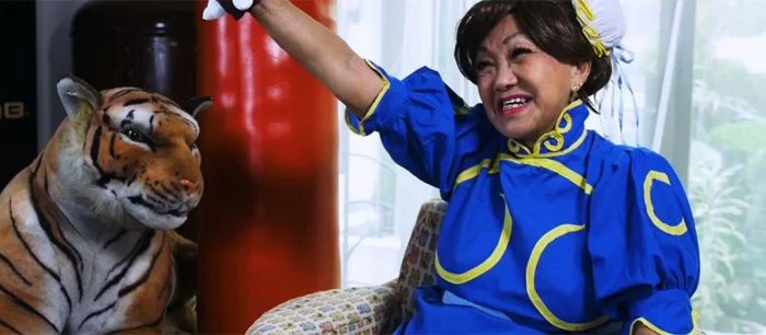 70-летняя косплеерша Overwatch и Street Fighter рассказала о своем увлечении