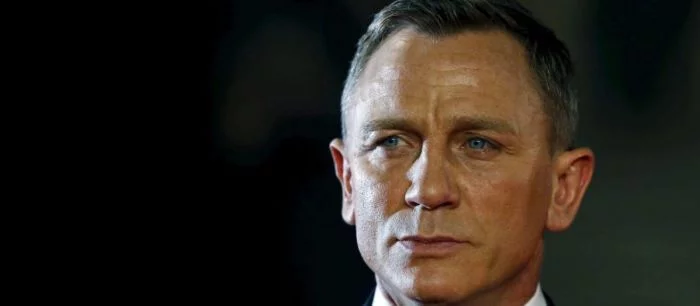 Джеймса Бонда хотят превратить в женщину или темнокожого