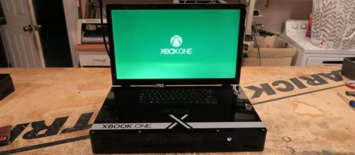 Геймер превратил Xbox One X в ноутбук