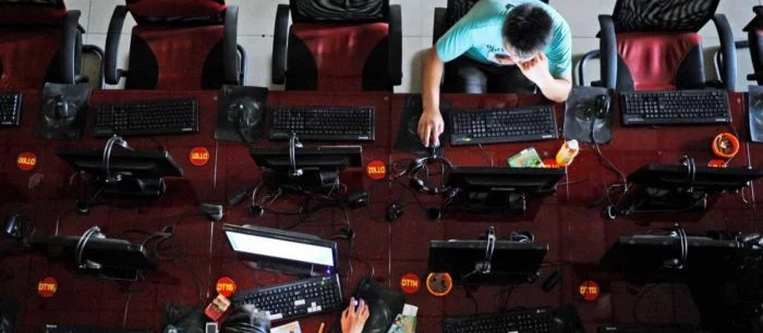 Геймера парализовало после 20 часов игры без еды и сна. Он попросил друзей доиграть за него