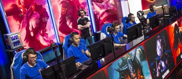 Результаты финала турнира «Red Bull Университеты League of Legends»