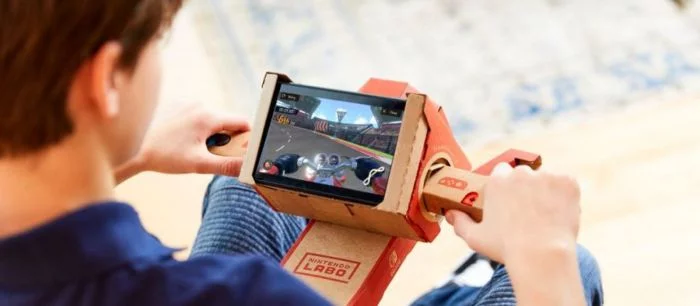 В Mario Kart 8 Deluxe теперь можно управлять при помощи картонного руля (видео)