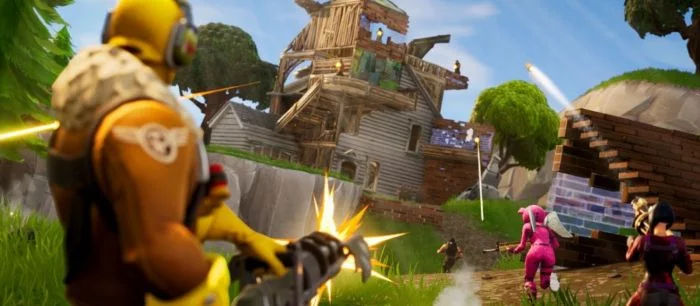 Игрок Fortnite запрыгнул в тележку на лету и расстреливал противников с высоты 250 метров
