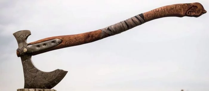 Посмотрите, как сделать топор Кратоса из God of War