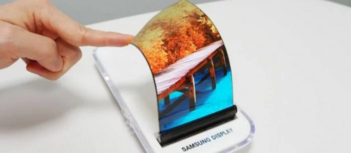 Слух: Samsung Galaxy X со сгибающимся экраном покажут в январе на CES 2019