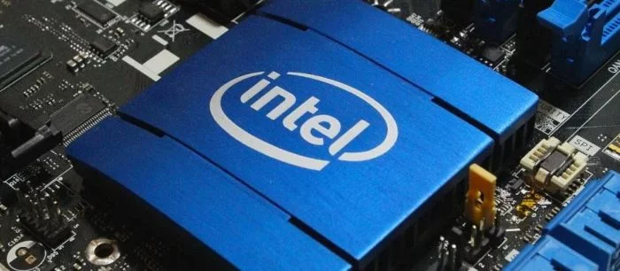 СМИ: Цена процессоров Intel Core i9-9900K составит около 45 тысяч рублей