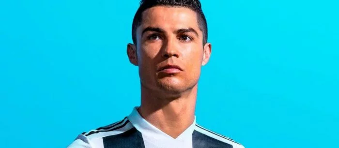 Разработчики FIFA 19 удалили изображение Роналду с официального сайта. Футболиста снова обвиняют в изнасиловании