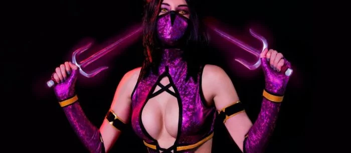 Самые сексуальные девочки «ИгроМира 2018» — финальный баттл! Победительнице — цветы от всех вас!