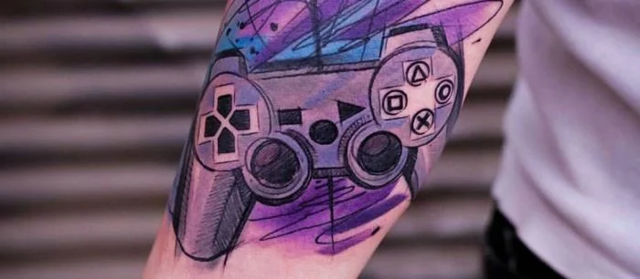 Посмотрите, как парень играет в «Соника», используя свое тату в качестве геймпада — видео