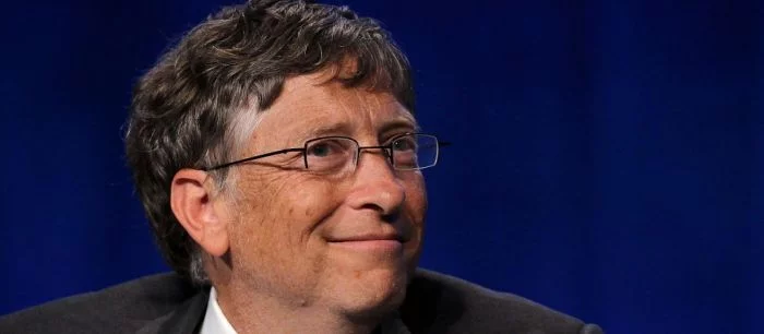 Твиттер взорвался со смеху из-за Билла Гейтса и его банки с фекалиями