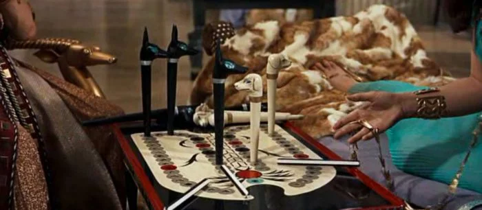 Археолог обнаружил в Азербайджане настольную игру, которой 4000 лет