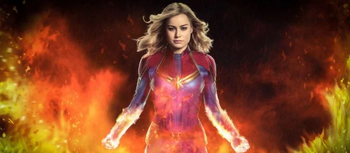 Избиение старушки, молодой Ник Фьюри и ушастые инопланетяне появились в трейлере «Капитана Марвел»
