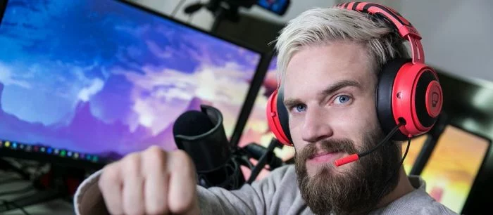 PewDiePie обвиняют в рекламе ютубера-националиста
